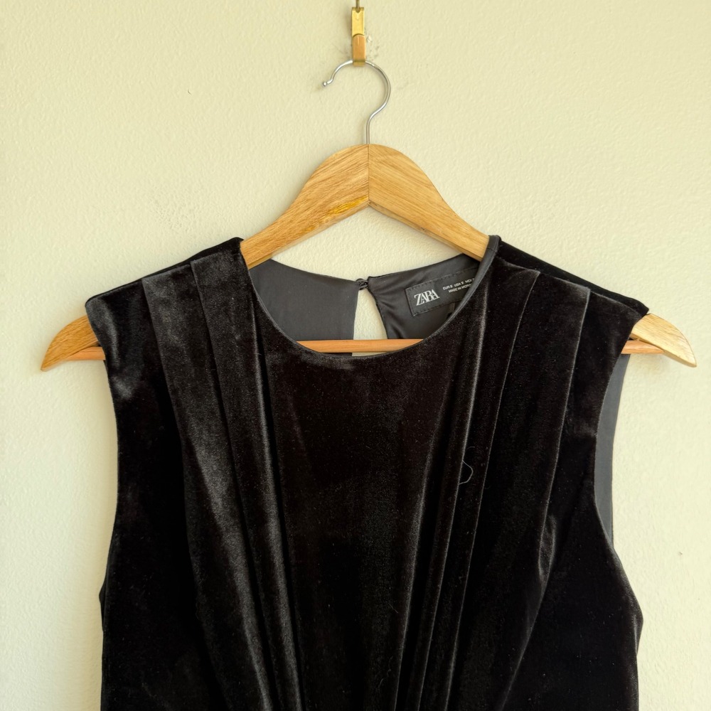 Zara‎ Cut Out Black Velvet Midi Dress Size Small - Picture 11 of 11